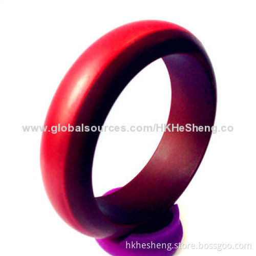 2014 Characteristic Beautiful Silicone Bracelets, BPA-free and Food-grade